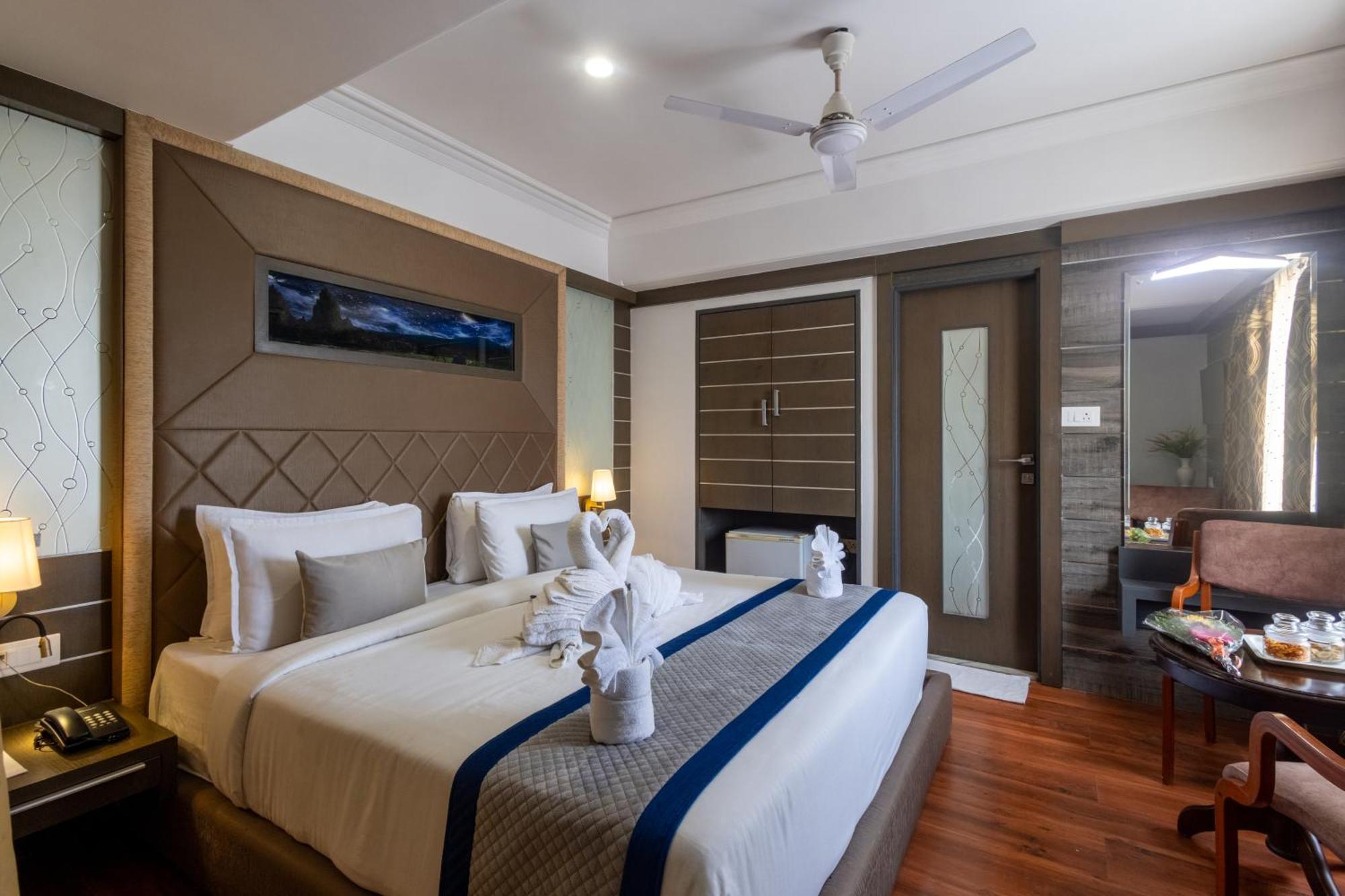 Alba Premier, Vadodara Exterior foto